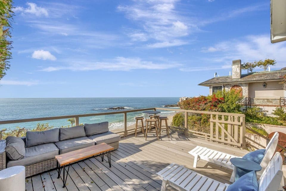 Breathtaking oceanfront deck, perfect for sunbathing and seaside relaxation