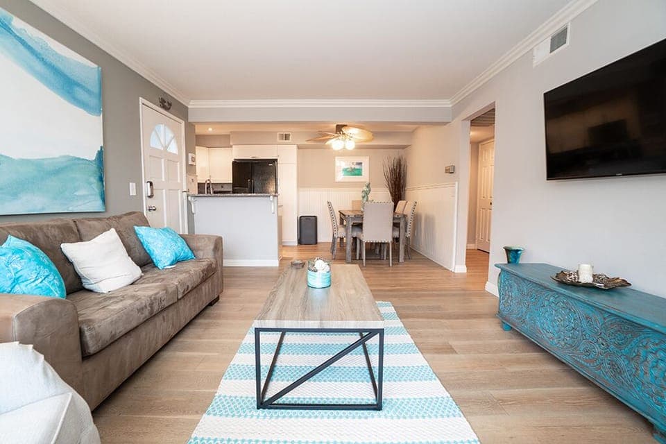 Comfortable pull out mattress for two in couch