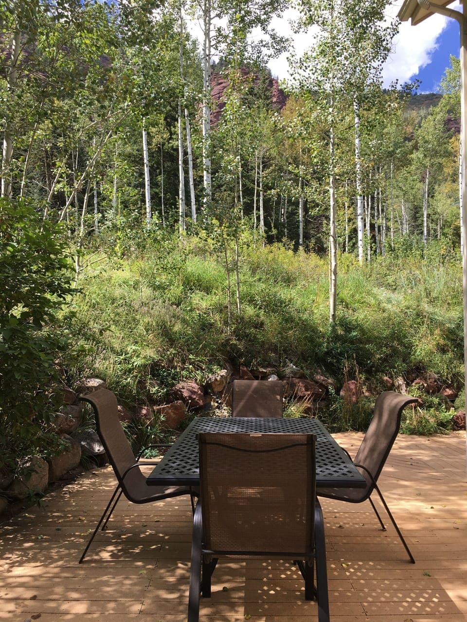 Private outdoor dinning for six