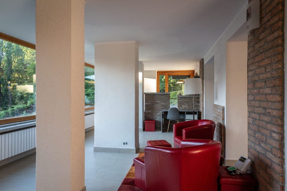 Lower Living Room for 2 Bedrooms en suite 