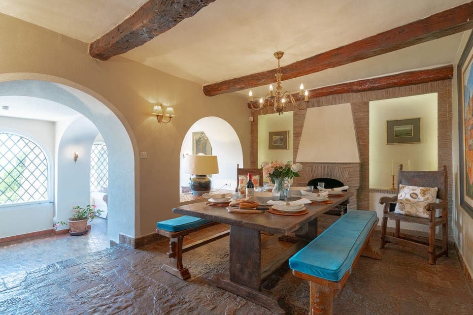 The dining room adjacent to the kitchen