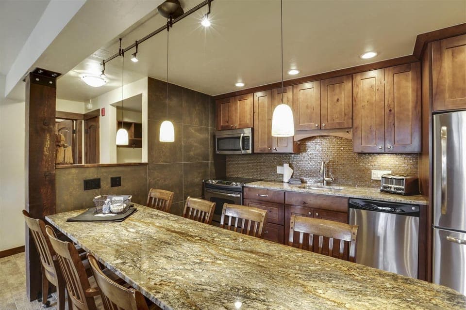 Kitchen / Dining
