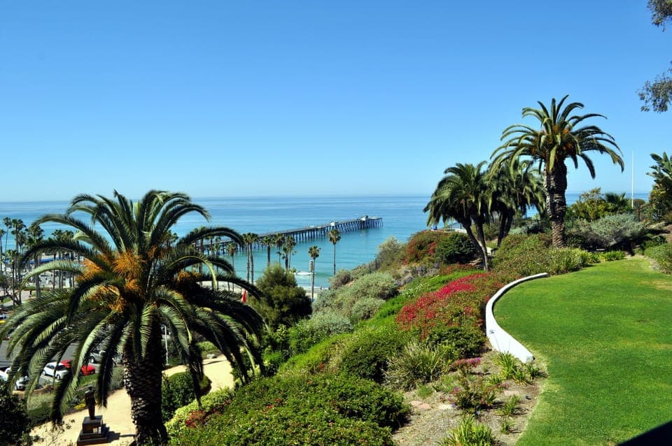 Feel the ocean breeze, while listening to the waves roll in from the balcony