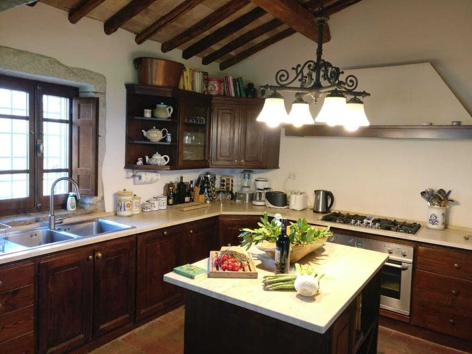 The classic Umbrian kitchen equipped to a very high standard