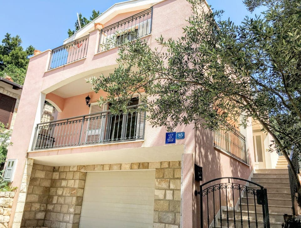 New Seaside House in the beautful village of Mokalo