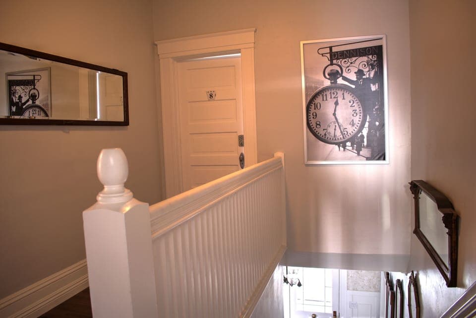 Second story landing