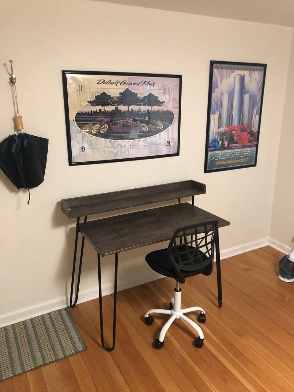 Dedicated workspace in master suite