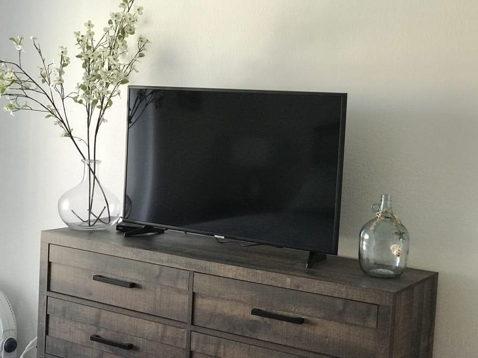 '44 inch T.V.