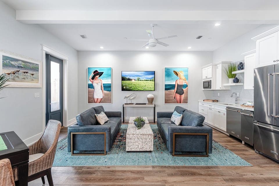 1st Floor Living Area with Pool Table and Kitchenette