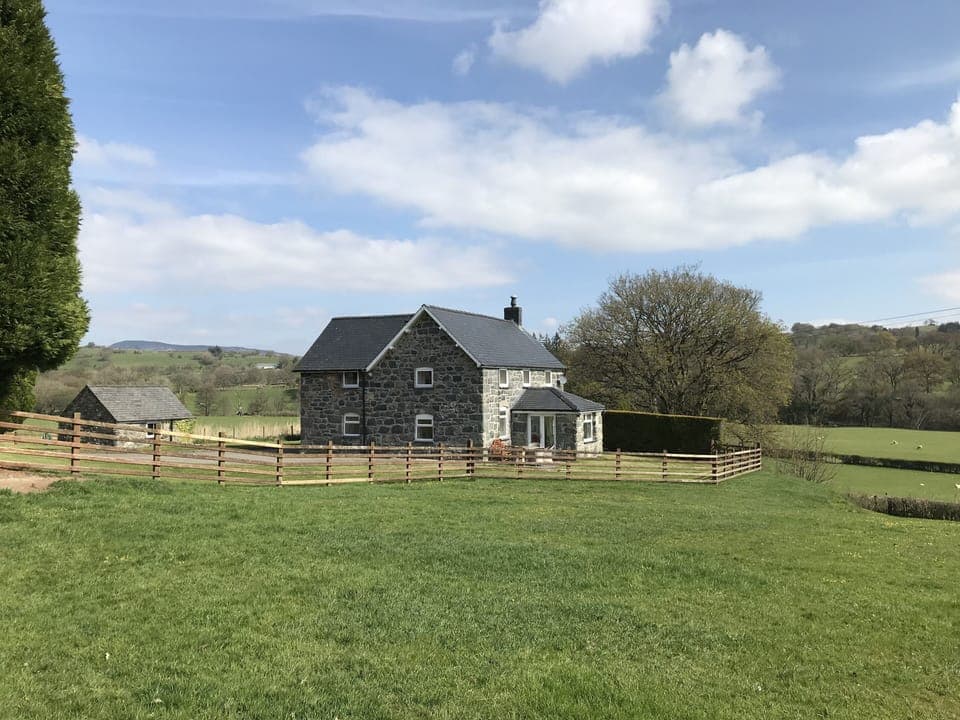 fantastic countryside views all around