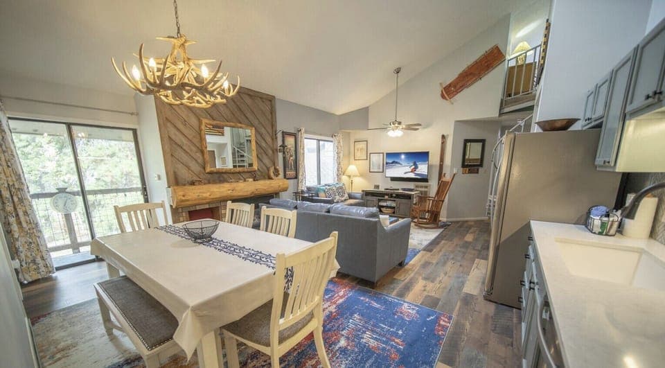 Dining & Living Space