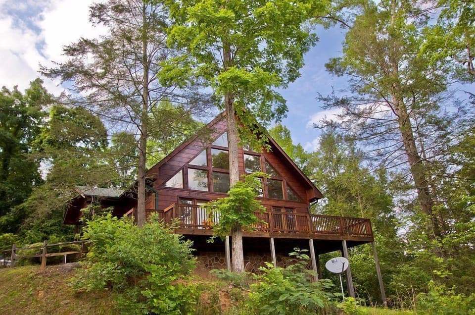 "Amazing Views" 2 bedroom Cabin