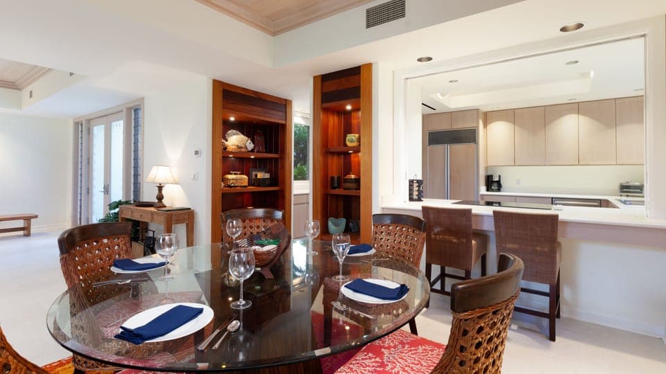 Everything you need for setting a lovely table is provided