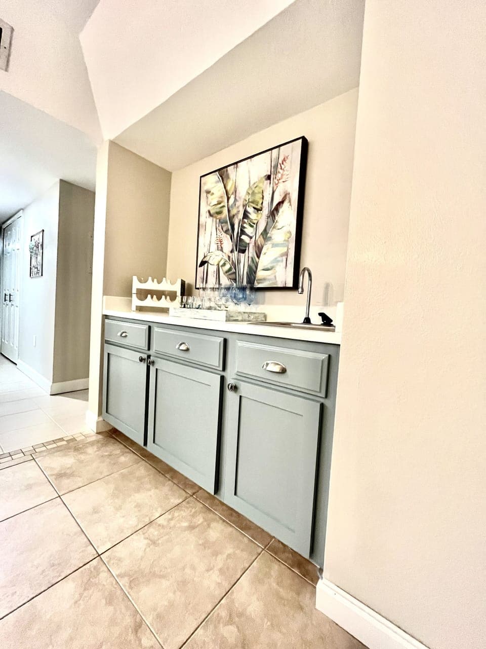 Wet bar