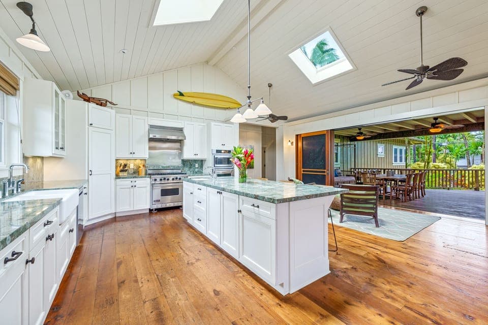 Kitchen to Lanai