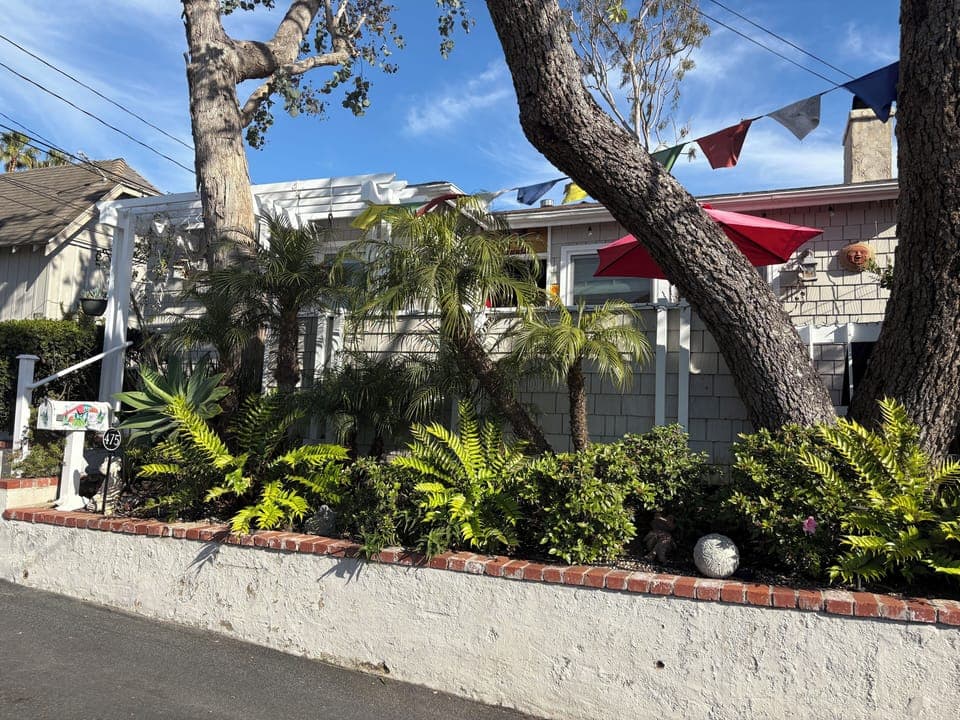 The cottage from the front

