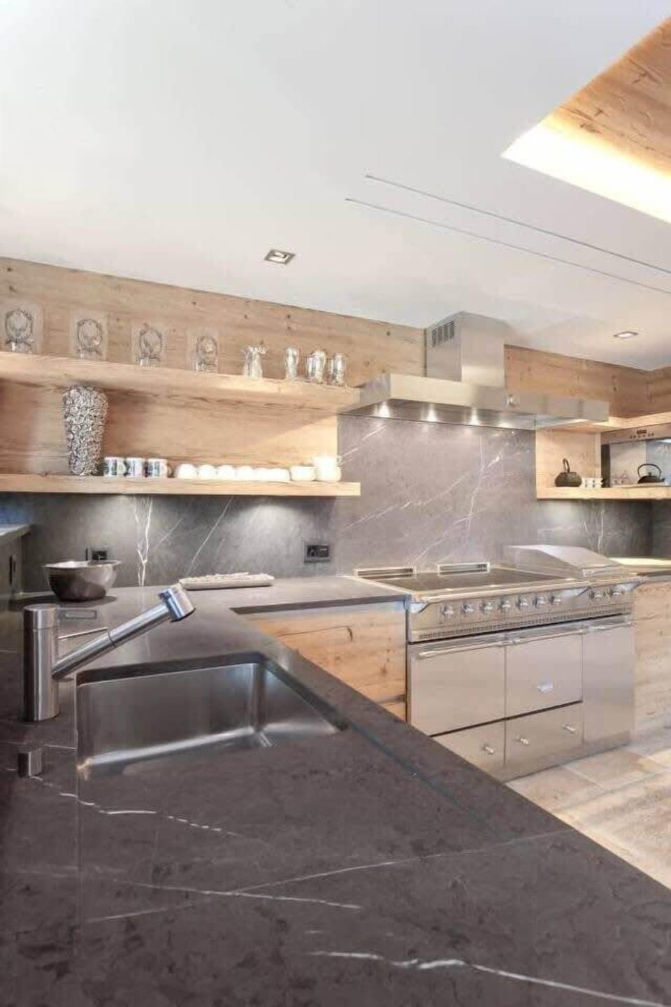 the marble professional kitchen 