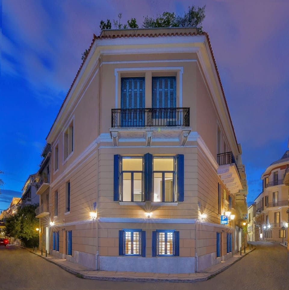 Art Pantheon Townhouse!