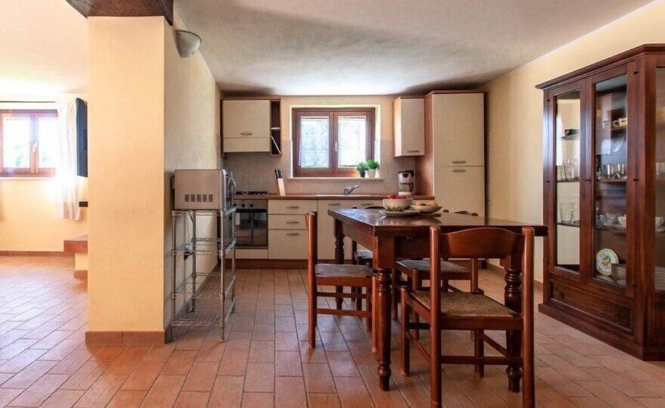 Ground floor, kitchen