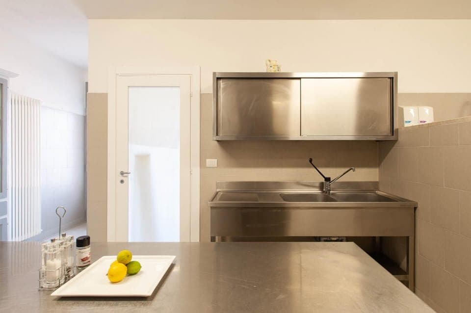 Todi House, professional kitchen (1)