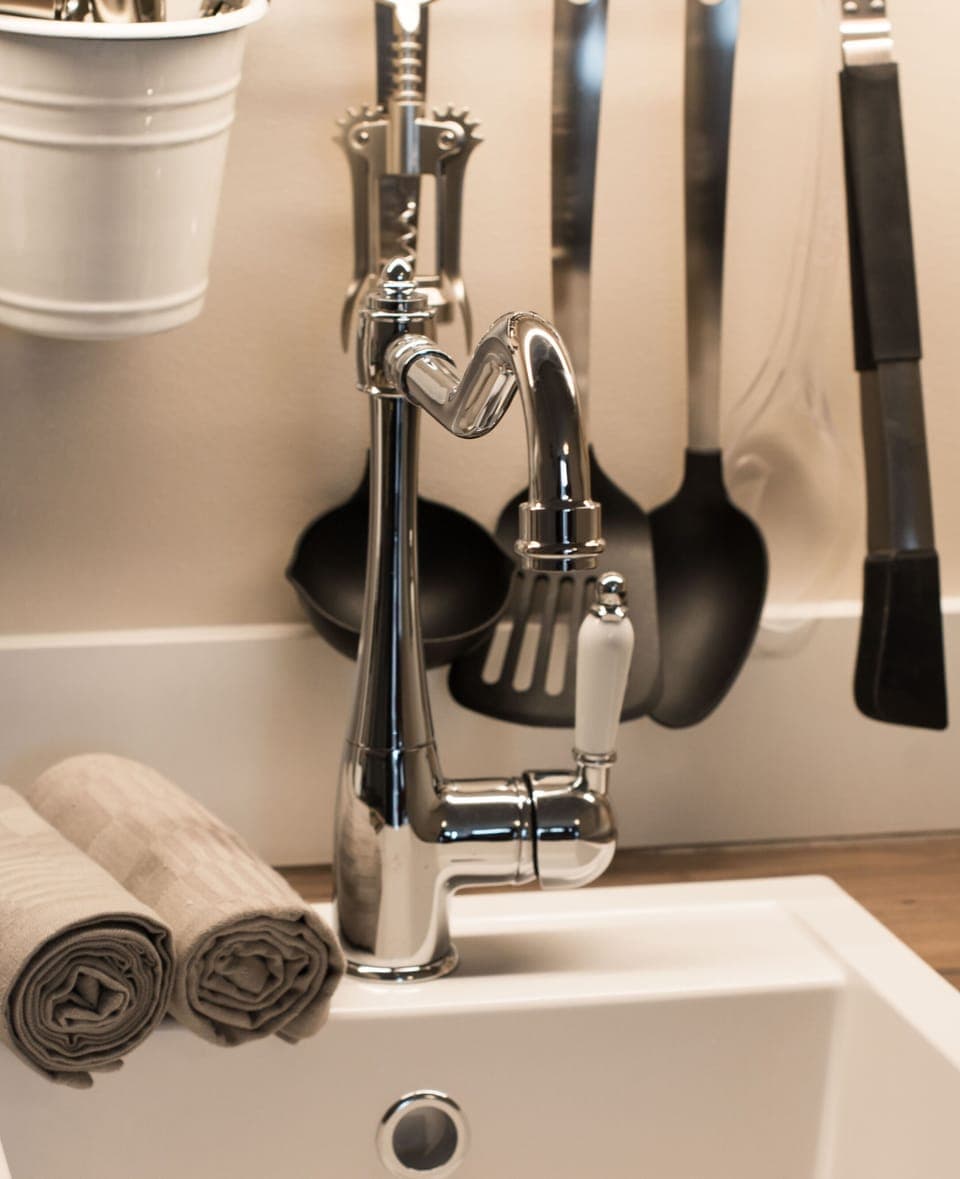 Hand-held showerhead