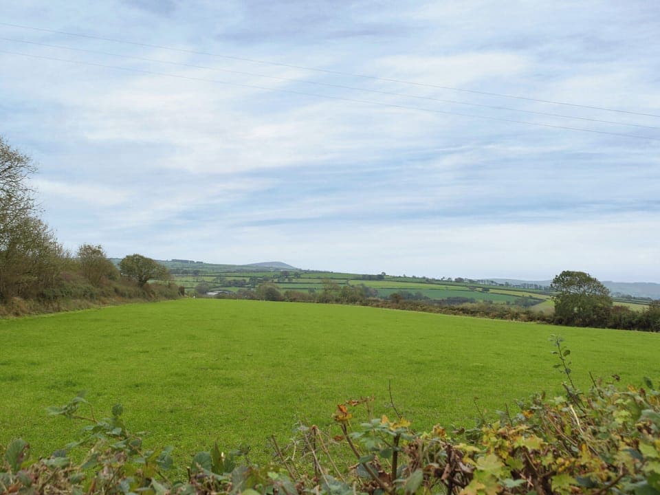 Lush rolling Pembrokeshire countryside | Snowdrop Cottage - Penfeidr Cottages, Glanrhyd, near Newport