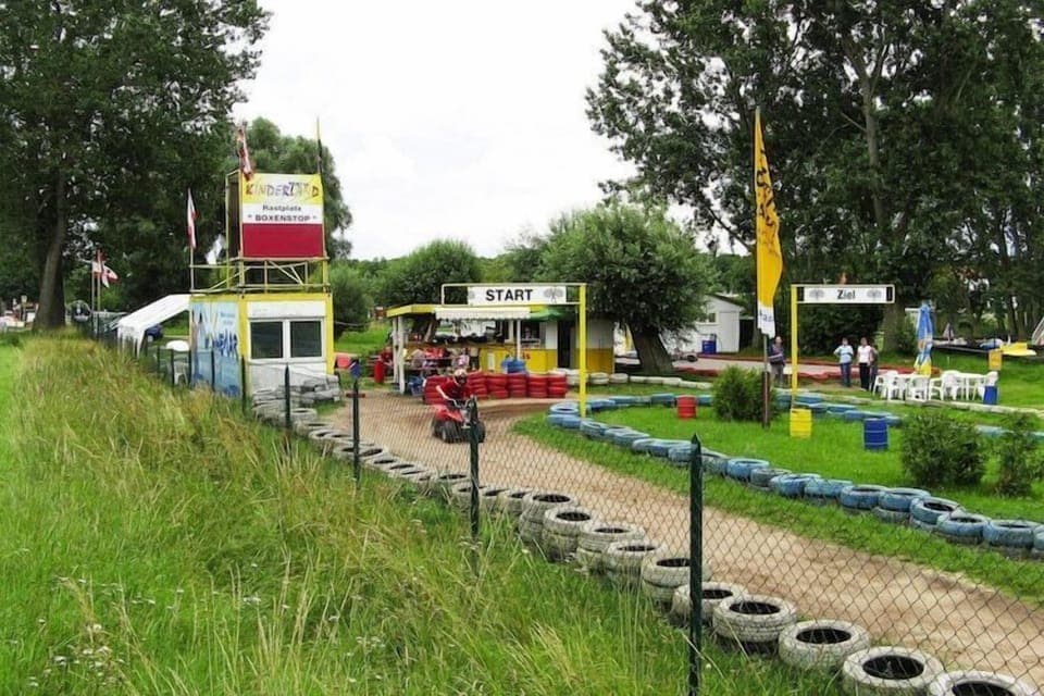 Region [summer] (>5 km)