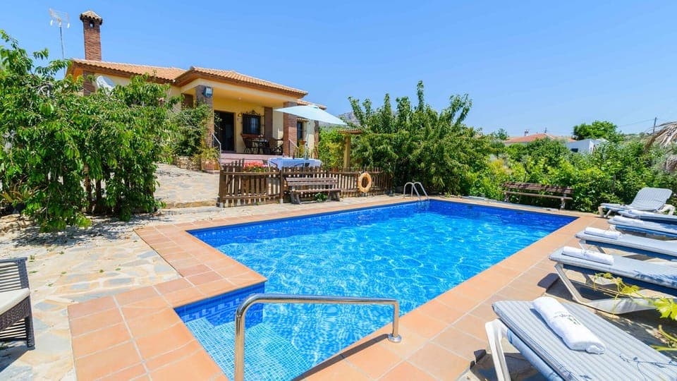 El Torcal Antequera - La Higuera by Ruralidays