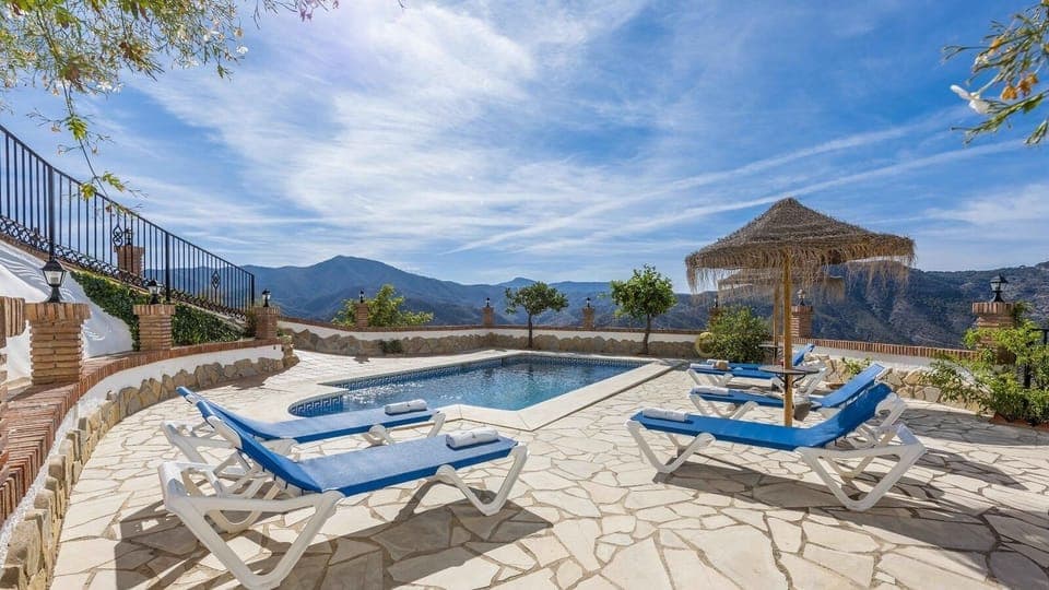 El Algarrobo de Alora Álora by Ruralidays