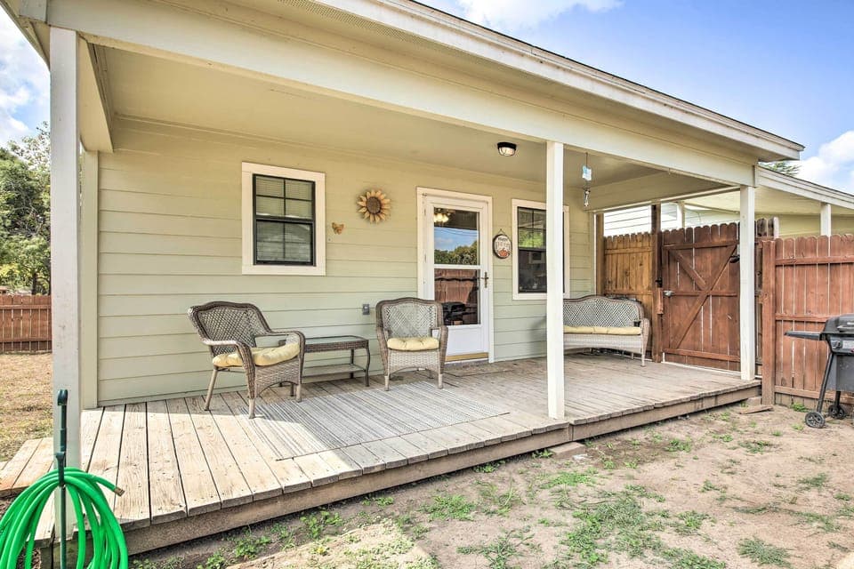 Canyon Lake Vacation Rental | Studio | 1BA | 600 Sq Ft | 1 Step to Enter