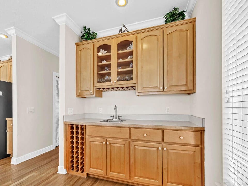 Wet bar