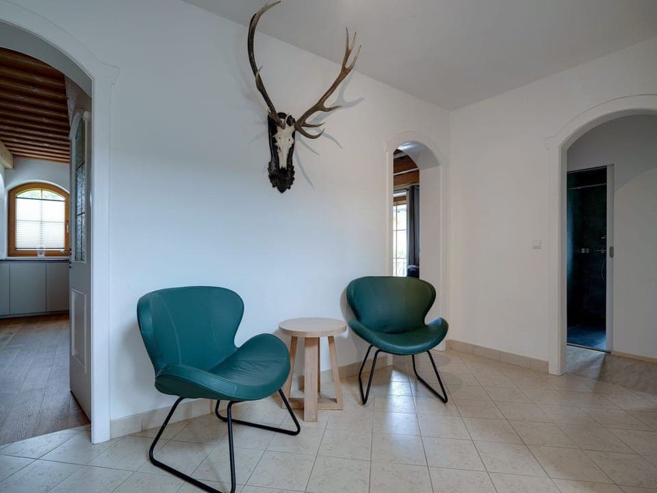 Entrance / Reception