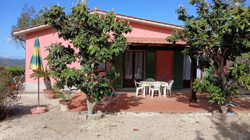 Villa Giuliana, external square.