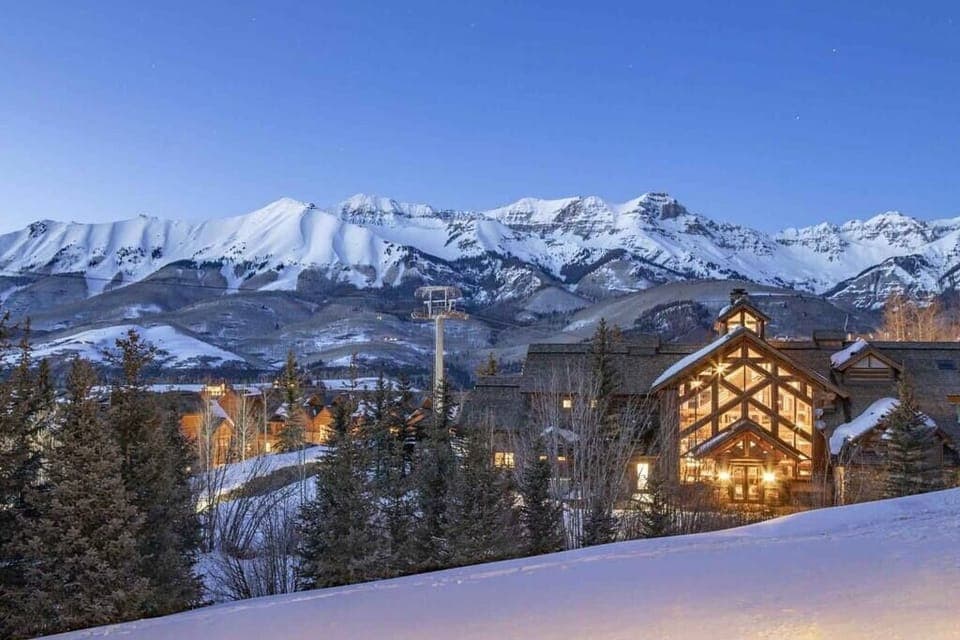 The Mountain Lodge!