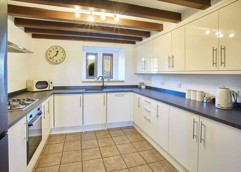 The Coach House, Whitby - Host & Stay