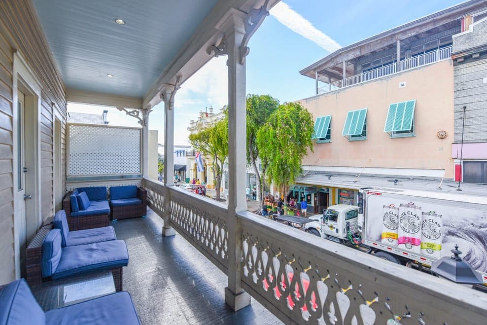 Private Balcony Overlooking Duval