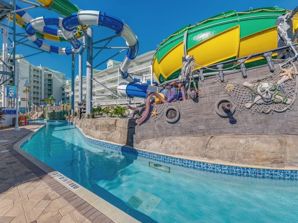 On site waterpark with 4 FREE DAILY passes included!