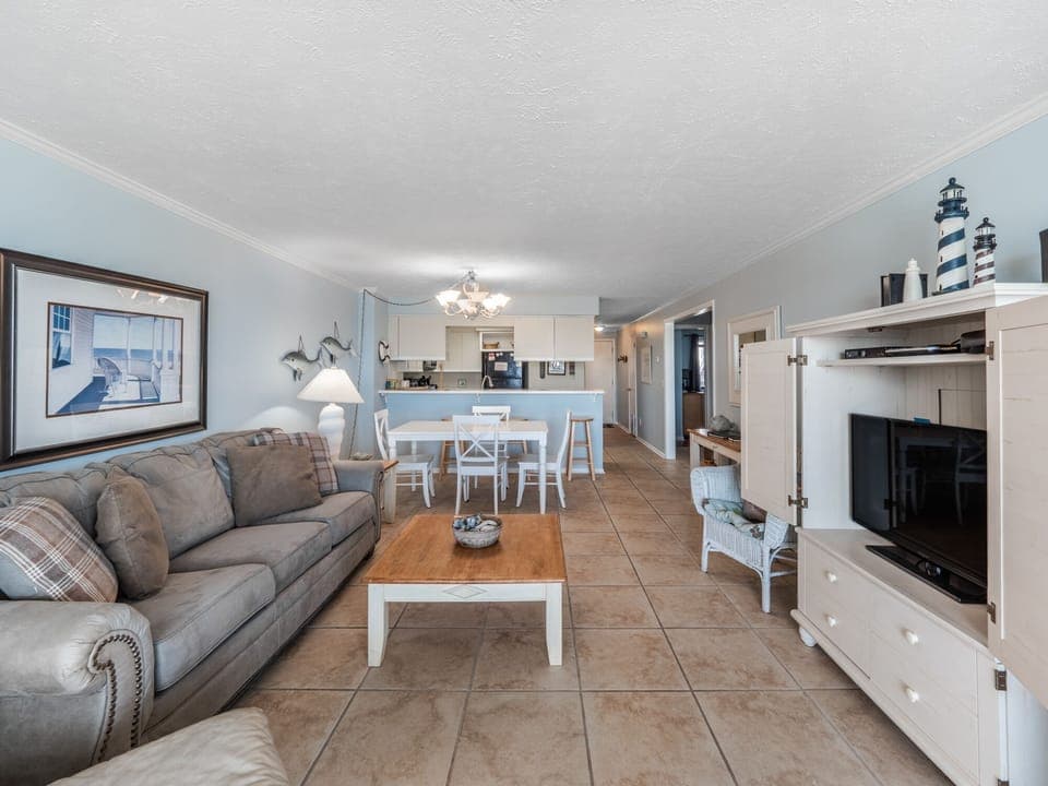 Open and Inviting Floor Plan