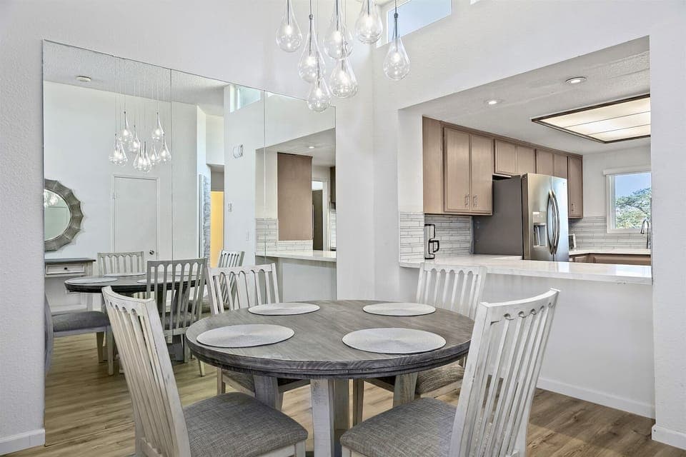 Elegant yet Beach Casual Dining...