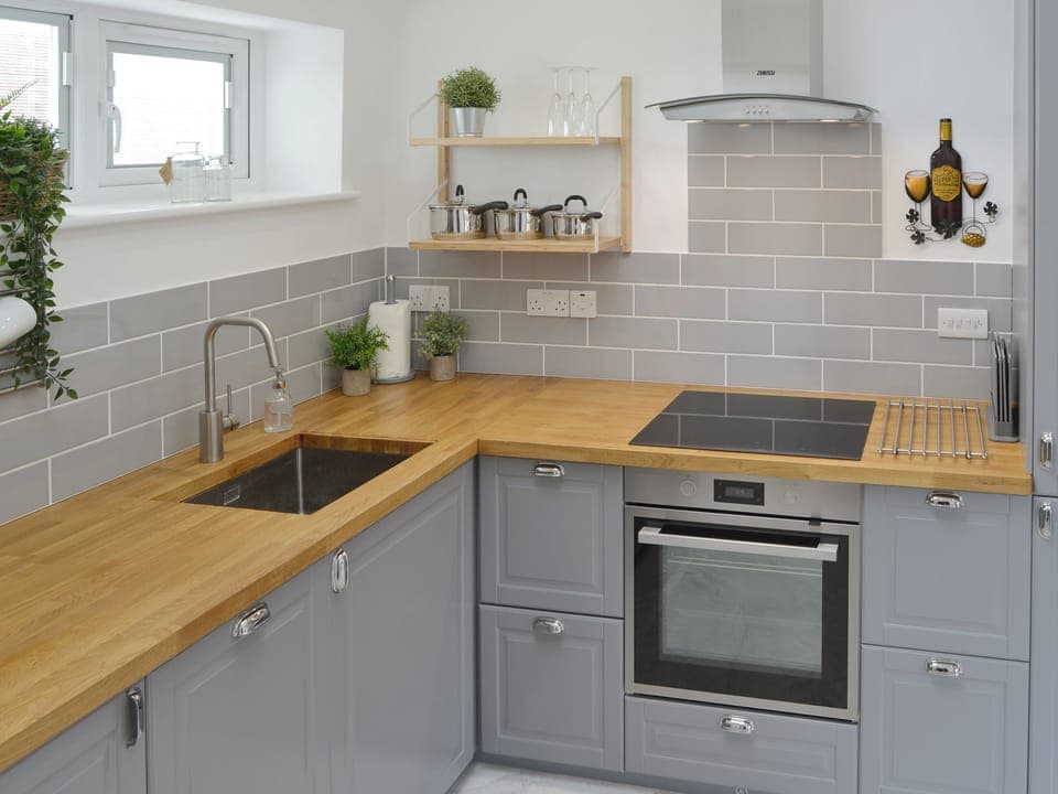 Fully appointed fitted kitchen | Seabreeze, Walcott