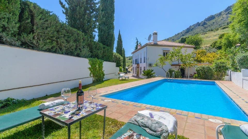 Villa Cipreses de Gaucín by Ruralidays