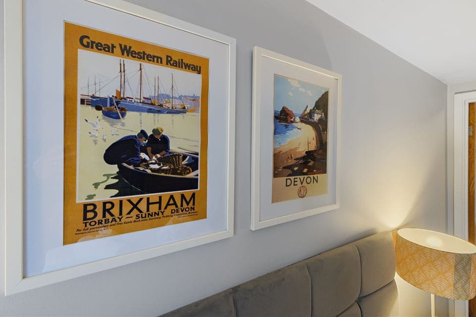 Beautifully decorated throughout