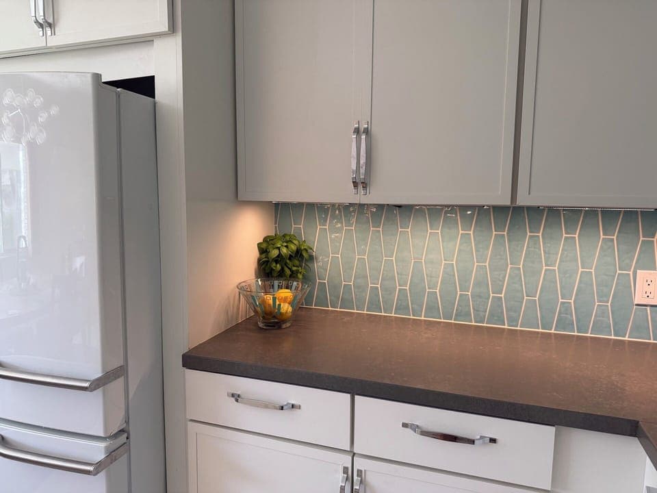 Large Kitchen Surfaces 