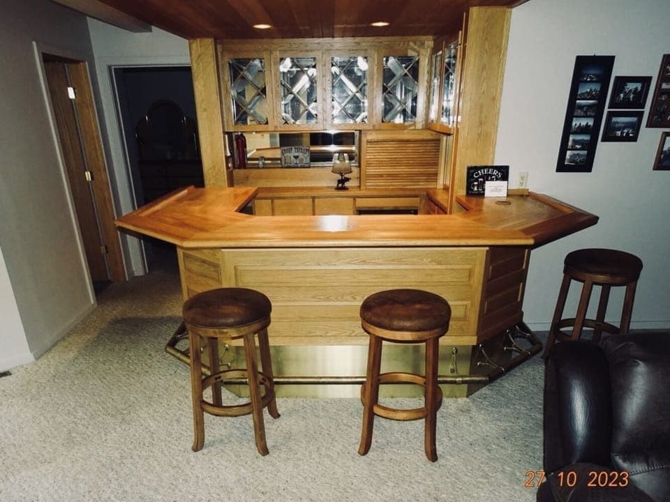 Family room wet bar.