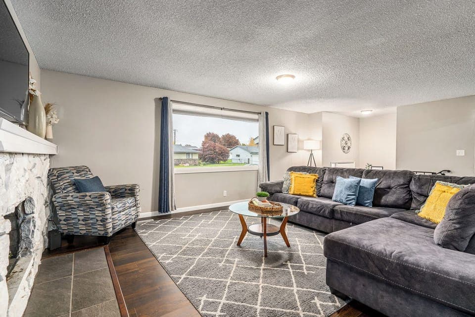 Main floor family room - room for lots of families