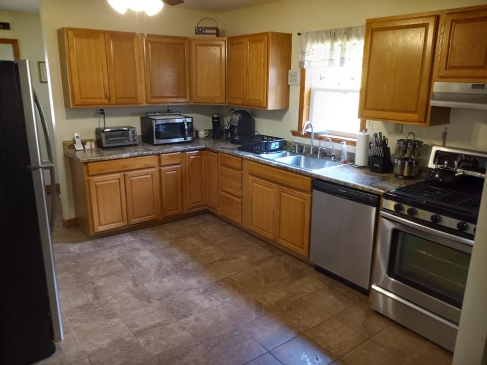 Microwave, toaster oven, keurig, even grind your own coffee here!