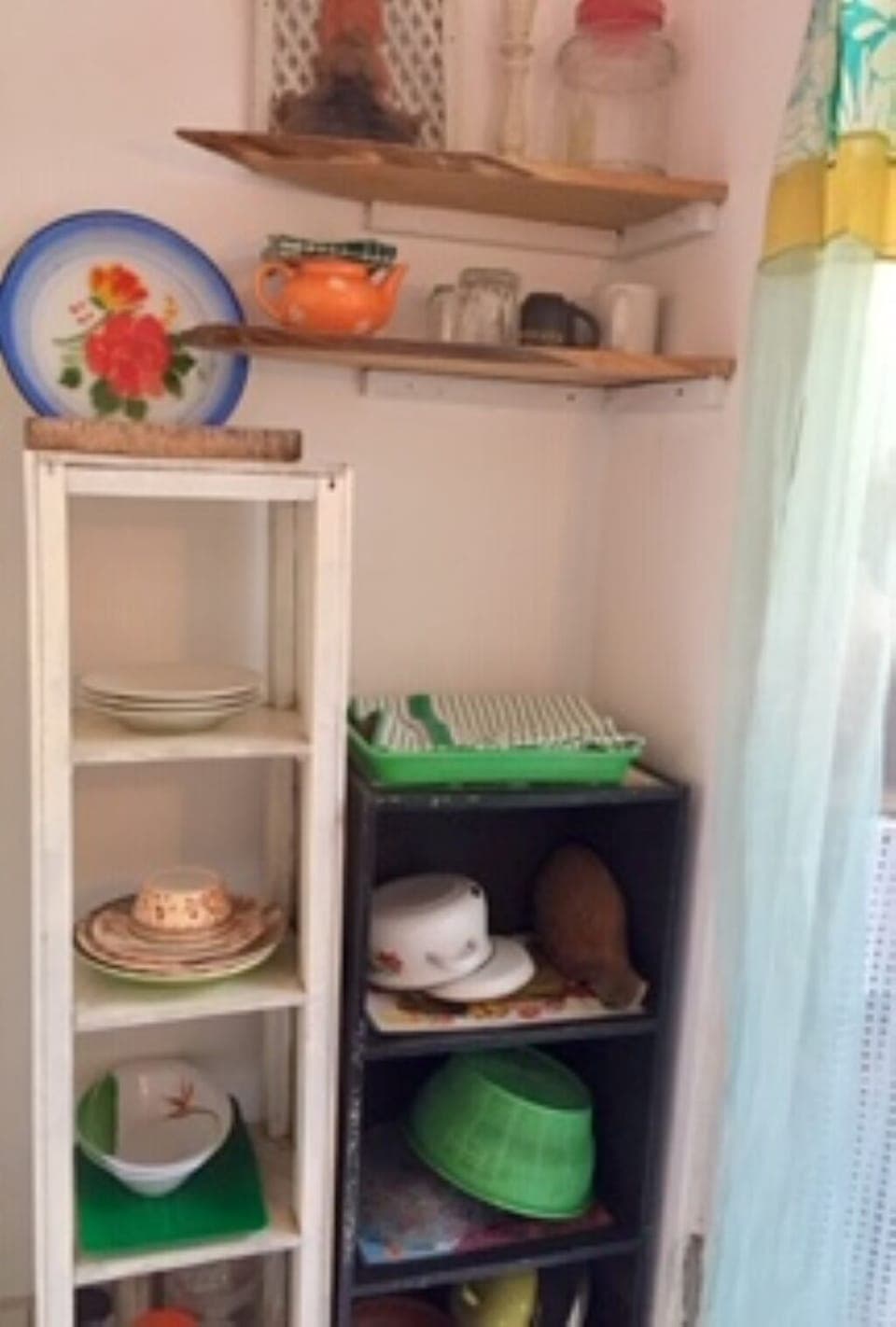 KITCHEN EQUIPMENT and TABLE WARE