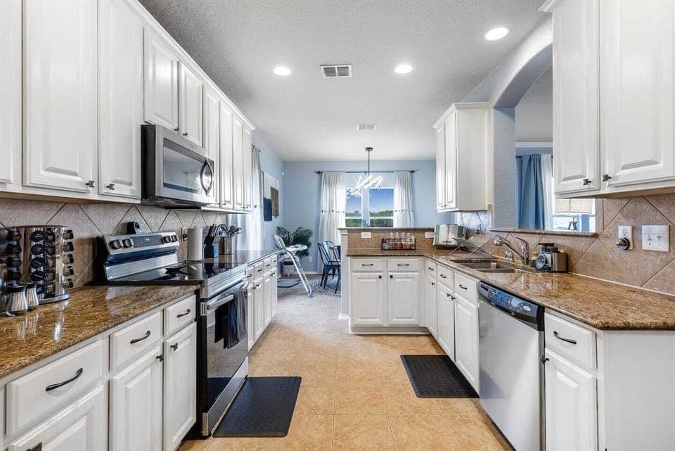 Fully Stocked Kitchen
