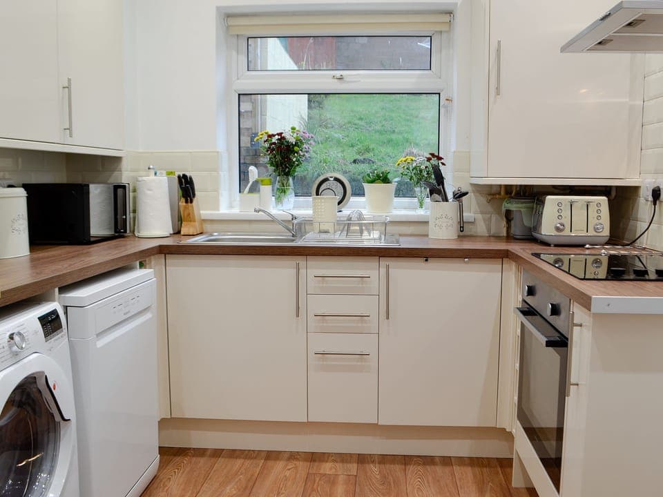 Kitchen | Rhona&rsquo;s Cottage, Abergavenny