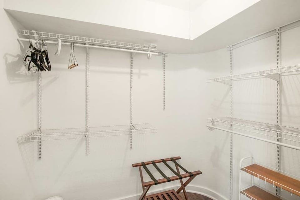 Unit B - Bedroom 2 Walk in Closet